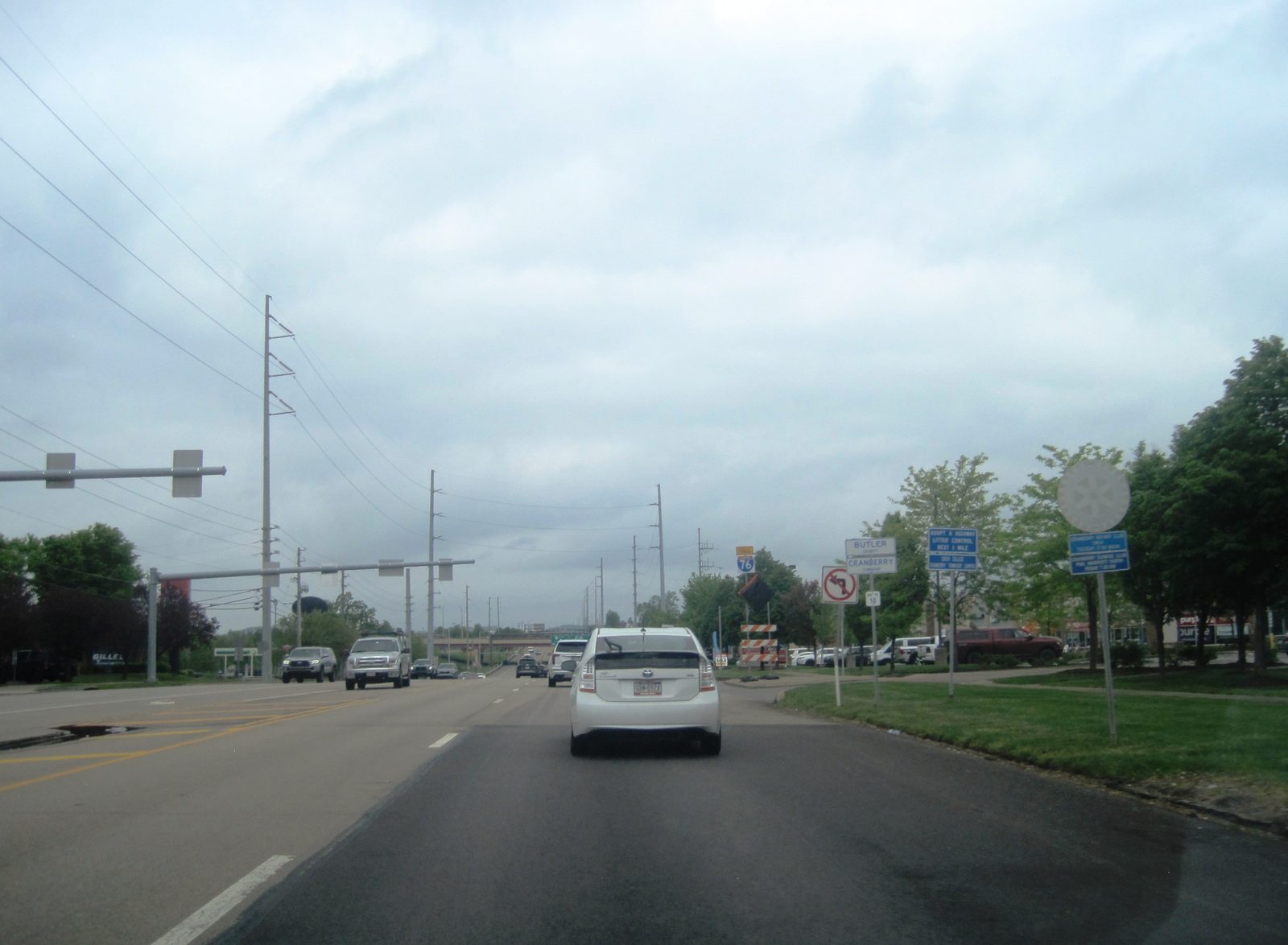 Northbound U.S. Route 19 entering Cranberry Township, May 2024.